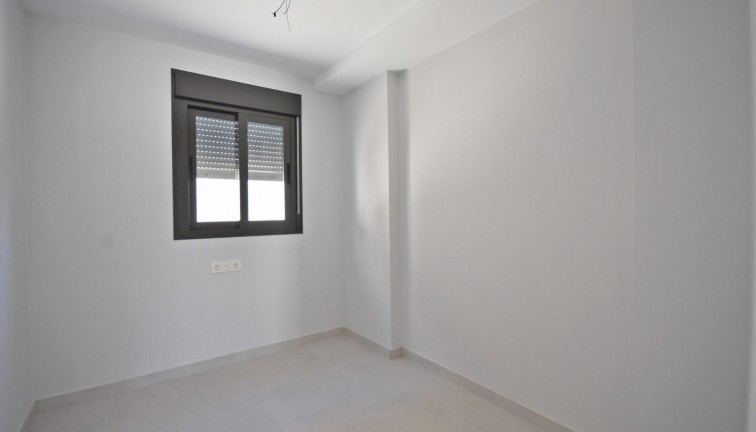 Uudistuotanto - Erillistalo - Mazarron - Puerto de Mazarron