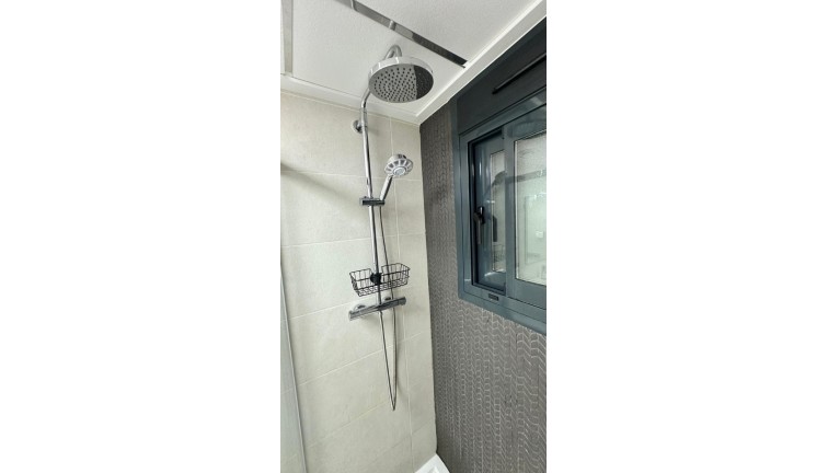 Reventa - Apartamento / piso - Torrevieja