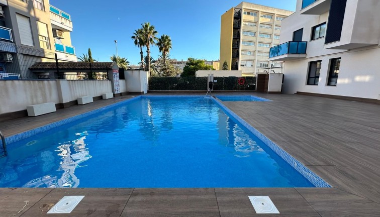 Reventa - Apartamento / piso - Torrevieja