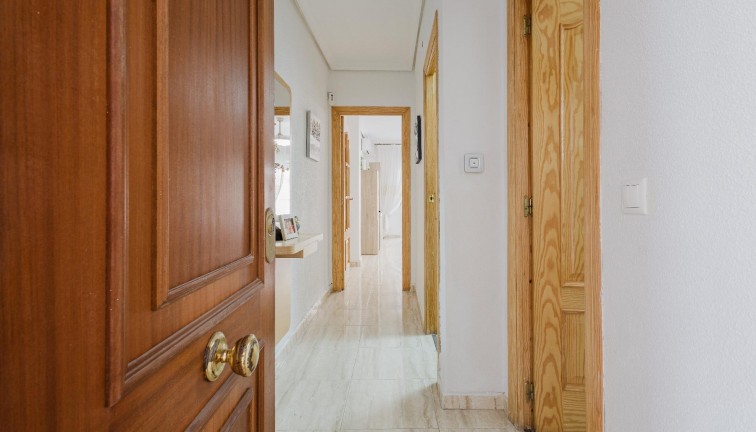 Jälleenmyynti - Asunto - Torrevieja - Acequion