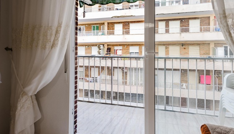 Jälleenmyynti - Asunto - Torrevieja - Acequion