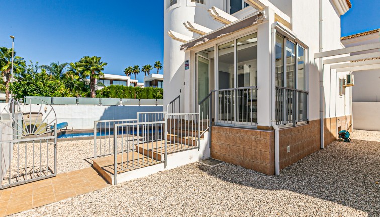 Resale - Chalet - La Marina