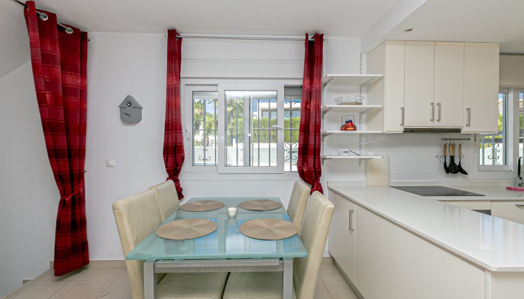 Resale - Chalet - La Marina