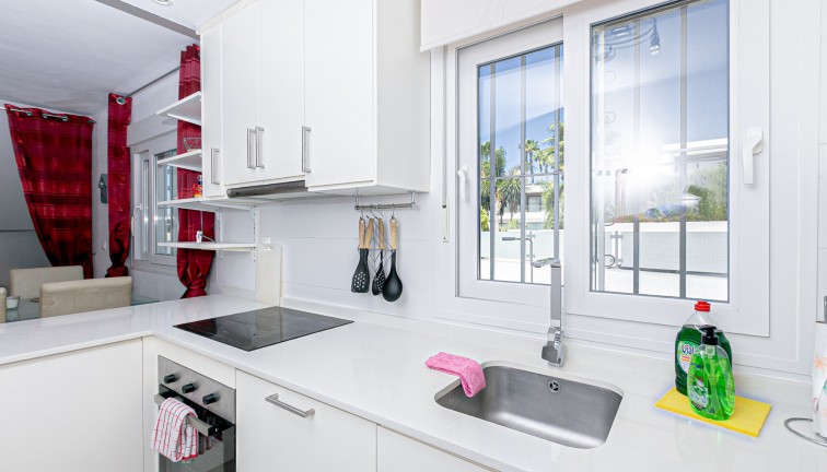 Resale - Chalet - La Marina