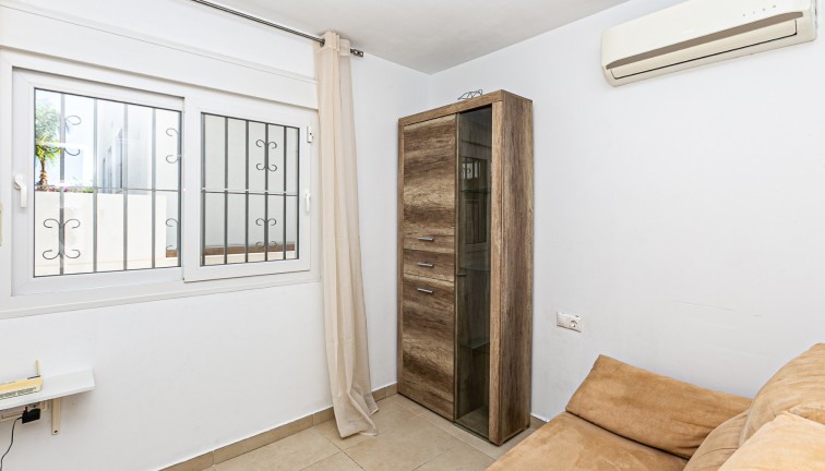 Resale - Chalet - La Marina