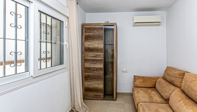 Resale - Chalet - La Marina