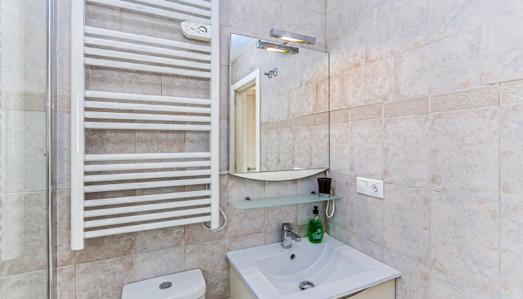 Resale - Chalet - La Marina