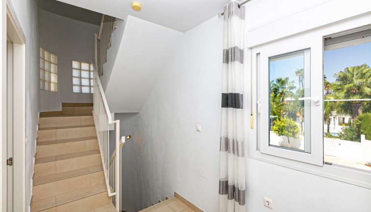 Resale - Chalet - La Marina