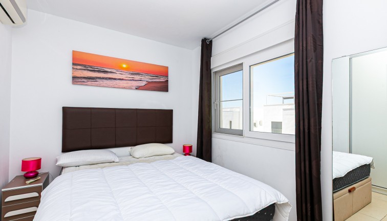 Resale - Chalet - La Marina