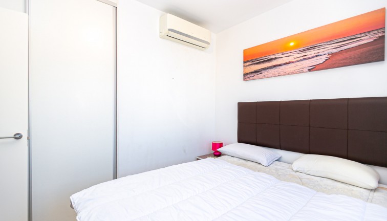 Resale - Chalet - La Marina