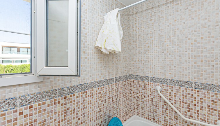 Resale - Chalet - La Marina