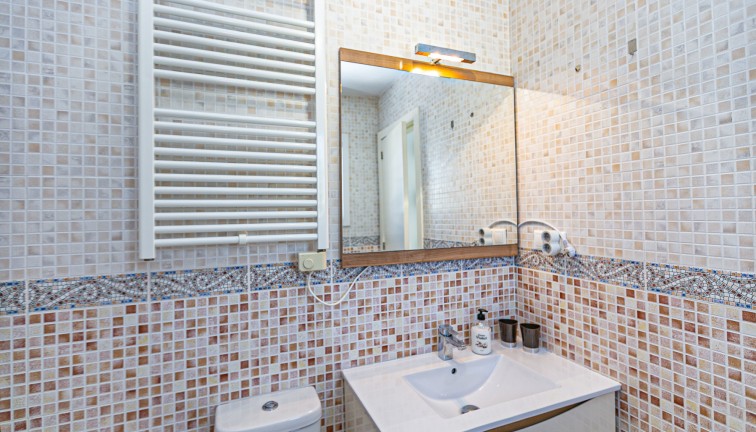 Resale - Chalet - La Marina