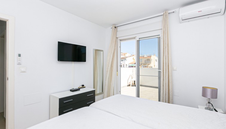 Resale - Chalet - La Marina