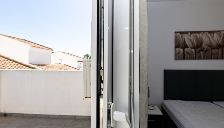 Resale - Chalet - La Marina