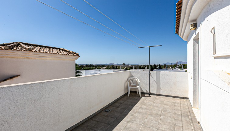 Resale - Chalet - La Marina