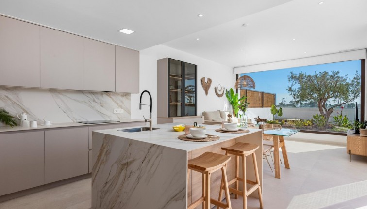 Uudistuotanto - Erillistalo - Los Alcazares - Serena Golf