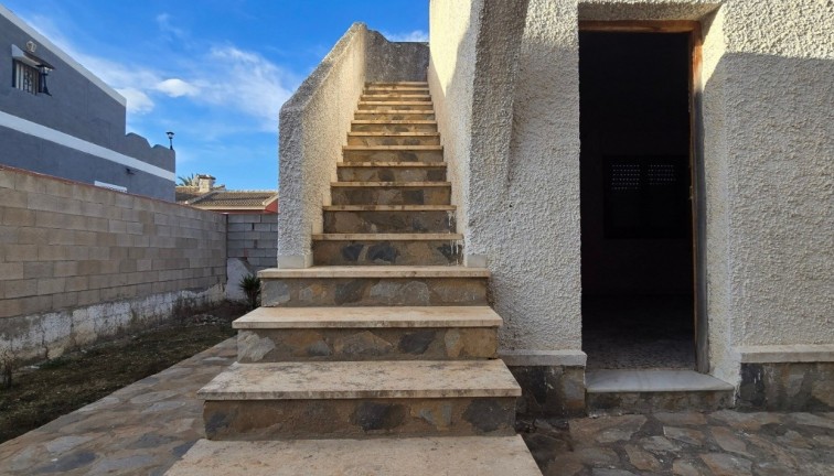 Jälleenmyynti - Erillistalo - Torrevieja - El chaparral