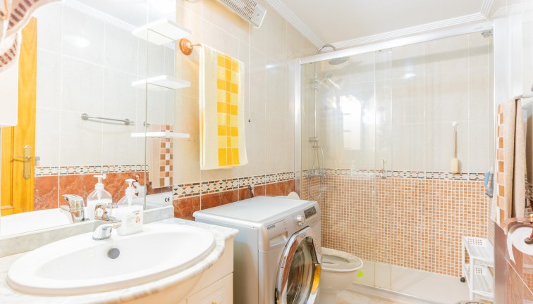 Jälleenmyynti - Asunto - Ylimmän kerroksen asunto - Torrevieja