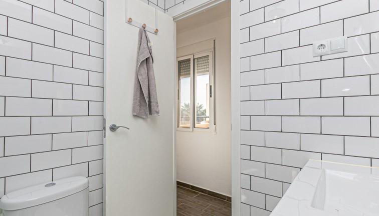 Jälleenmyynti - Paritalo/Rivitalo - Torrevieja - Torretas