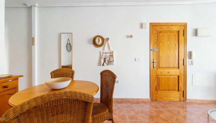 Jälleenmyynti - Asunto - Ylimmän kerroksen asunto - Torrevieja