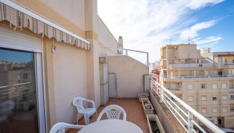 Jälleenmyynti - Asunto - Ylimmän kerroksen asunto - Torrevieja