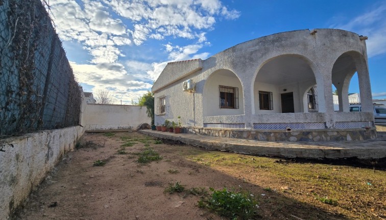 Jälleenmyynti - Erillistalo - Torrevieja - El chaparral