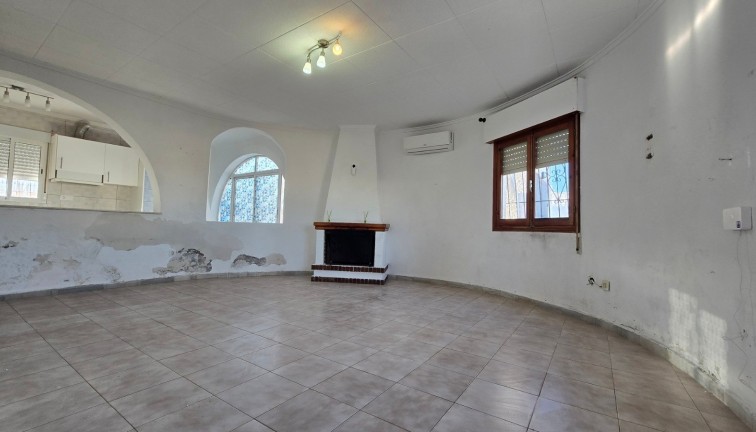 Jälleenmyynti - Erillistalo - Torrevieja - El chaparral