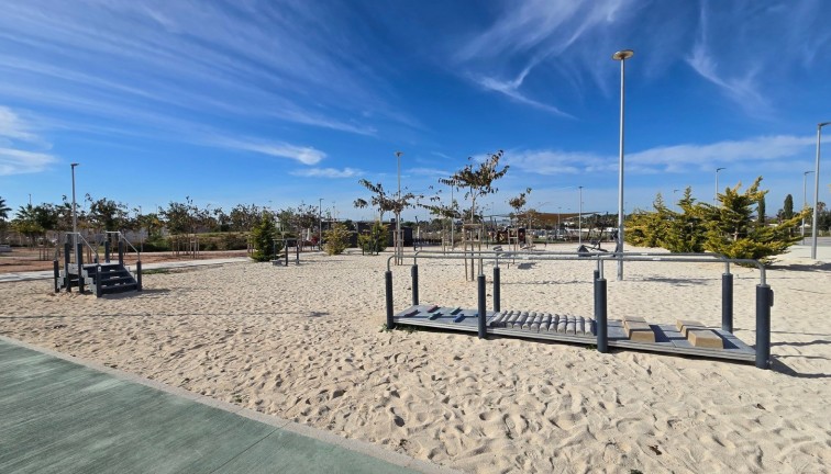 Jälleenmyynti - Erillistalo - Torrevieja - El chaparral