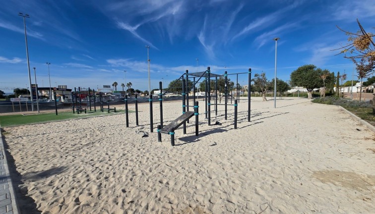 Jälleenmyynti - Erillistalo - Torrevieja - El chaparral