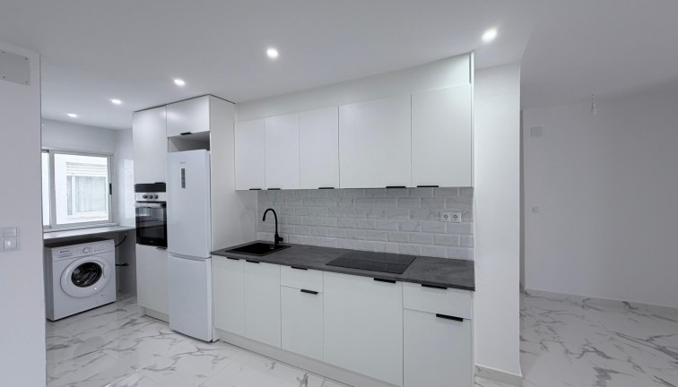 Jälleenmyynti - Asunto - Torrevieja - Playa del Cura