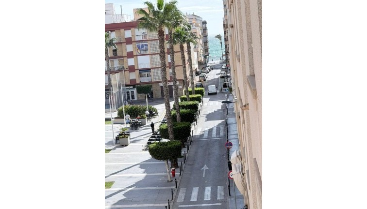 Jälleenmyynti - Asunto - Torrevieja - Playa del Cura