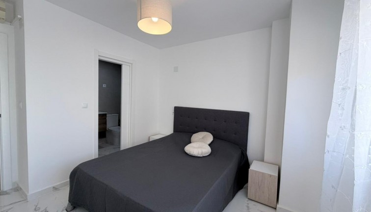 Jälleenmyynti - Asunto - Torrevieja - Playa del Cura