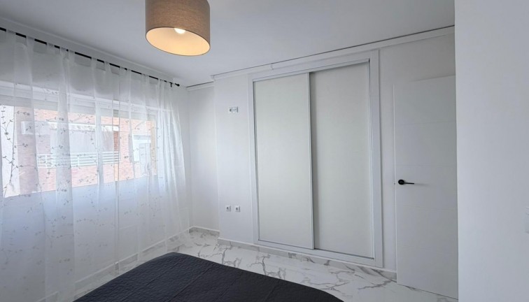 Jälleenmyynti - Asunto - Torrevieja - Playa del Cura