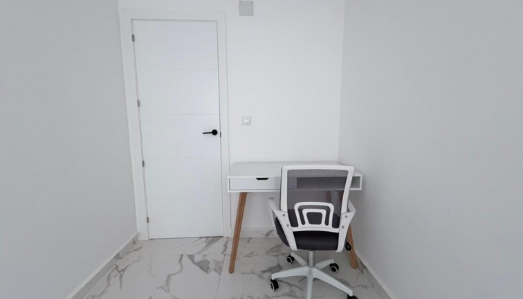 Jälleenmyynti - Asunto - Torrevieja - Playa del Cura