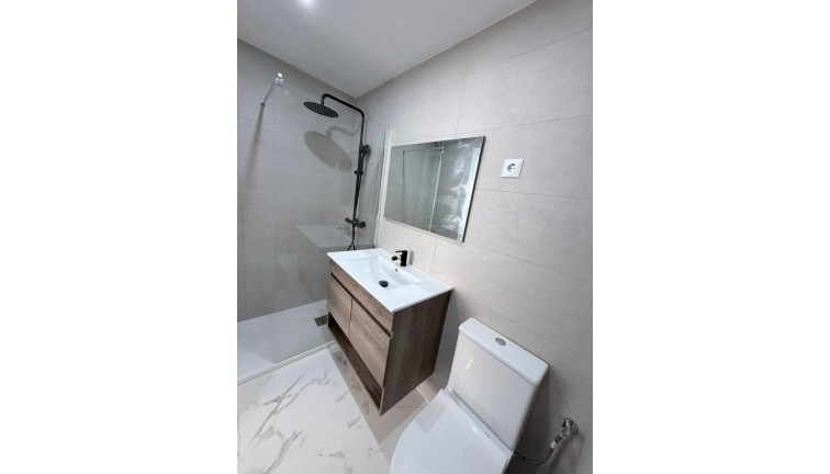 Jälleenmyynti - Asunto - Torrevieja - Playa del Cura