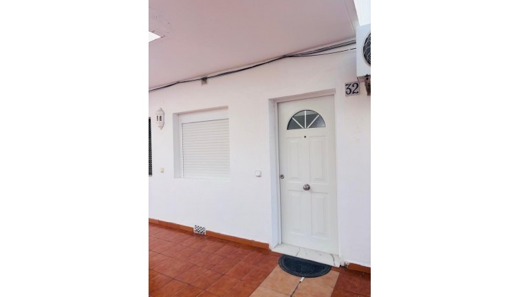 Resale - Apartment - Villamartín