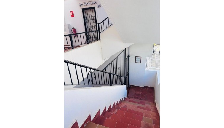 Resale - Apartment - Villamartín