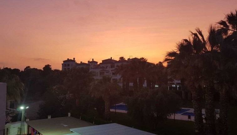 Resale - Apartment - Villamartín