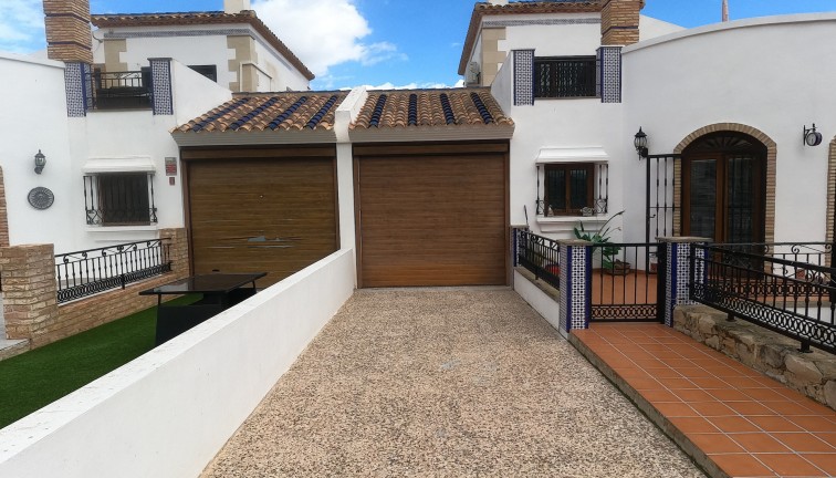 Jälleenmyynti - Erillistalo - Algorfa - La Finca Golf