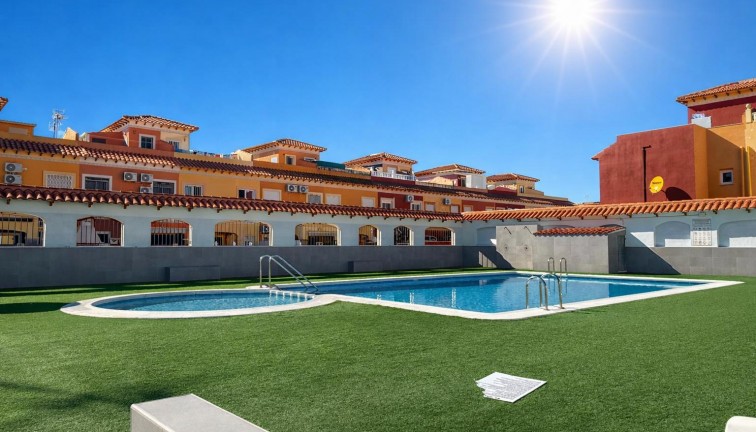 Jälleenmyynti - Bungalow - Torrevieja - Torretas