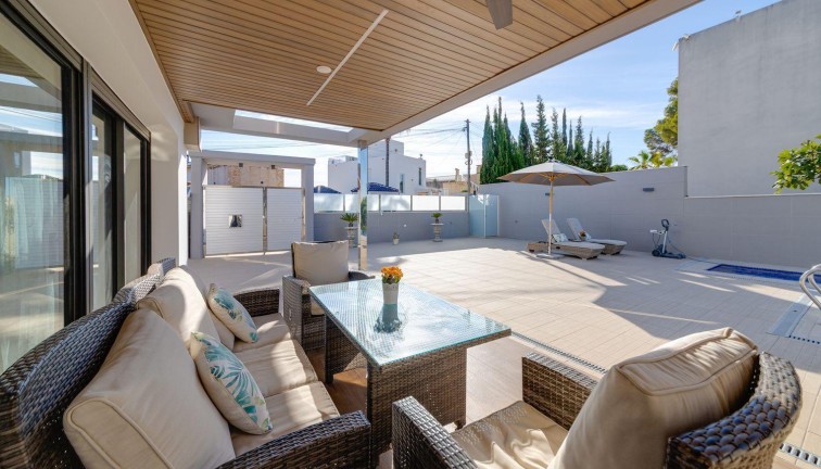 Jälleenmyynti - Erillistalo - Torrevieja - Los Balcones