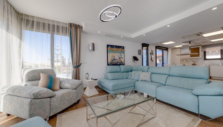 Jälleenmyynti - Erillistalo - Torrevieja - Los Balcones