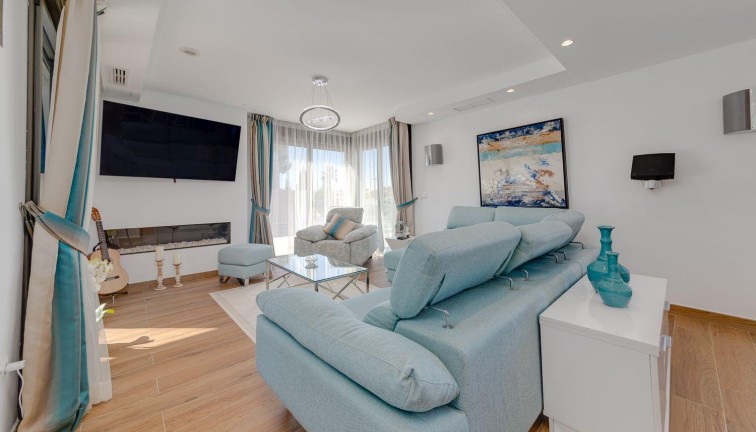 Jälleenmyynti - Erillistalo - Torrevieja - Los Balcones