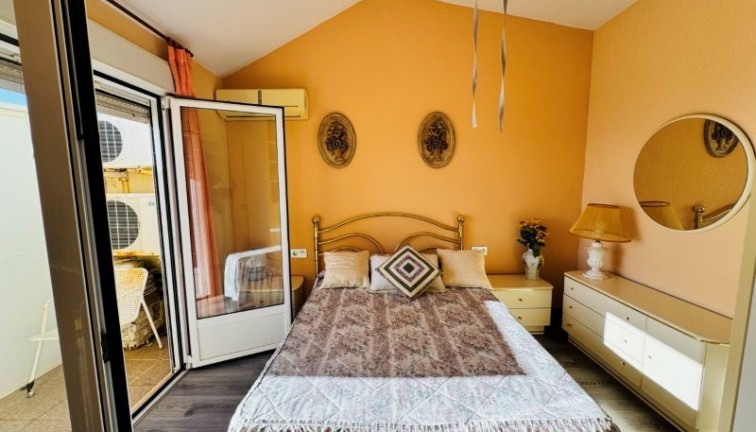 Jälleenmyynti - Asunto - Ylimmän kerroksen asunto - La Mata - LA MATA