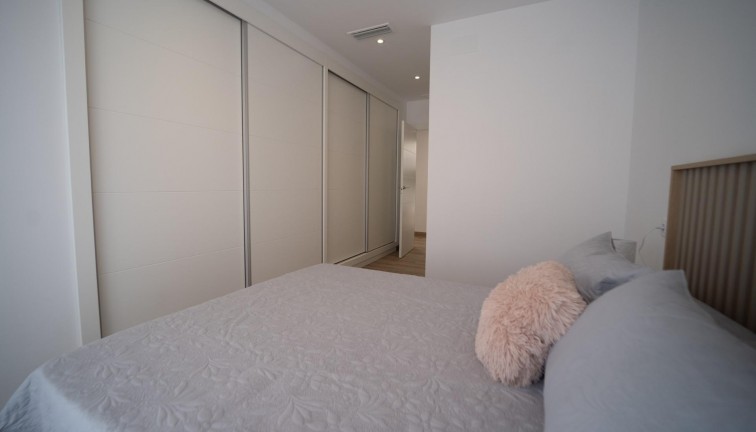 Uudistuotanto - Paritalo/Rivitalo - San Javier