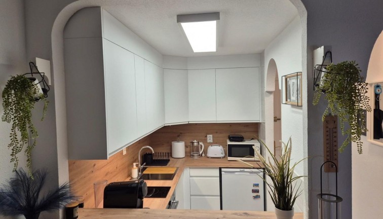 Jälleenmyynti - Yksiö - Torrevieja - LA MATA