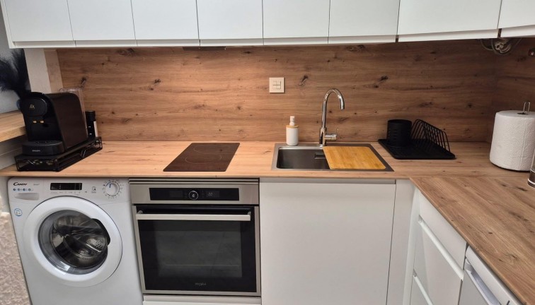 Jälleenmyynti - Yksiö - Torrevieja - LA MATA