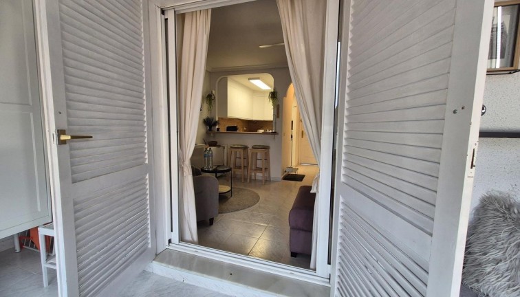 Jälleenmyynti - Yksiö - Torrevieja - LA MATA