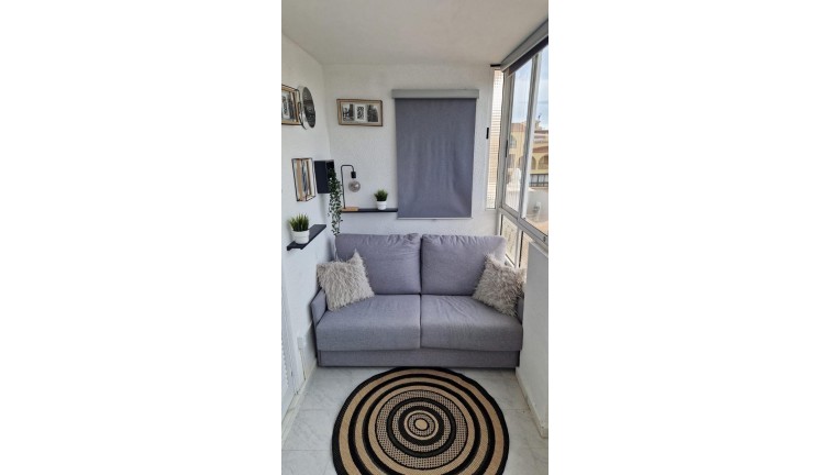 Jälleenmyynti - Yksiö - Torrevieja - LA MATA