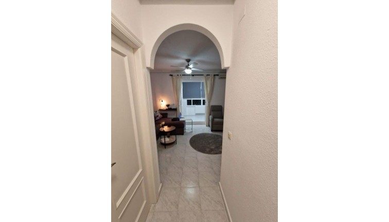 Jälleenmyynti - Yksiö - Torrevieja - LA MATA